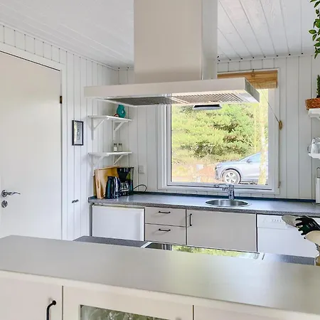Gorgeous In Romo With Kitchen Bolilmark